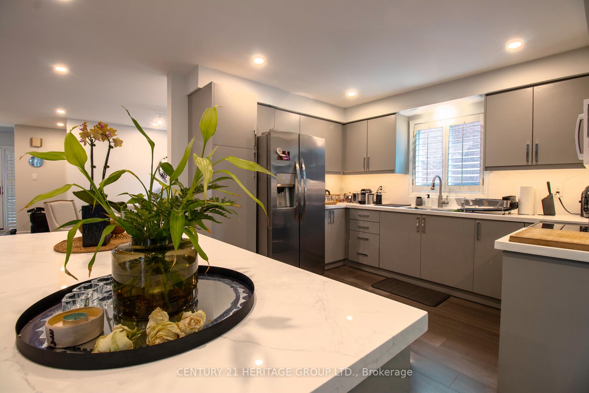 Photo 10 of 27 Charing Crescent, Aurora, Aurora Highlands — HOMEH