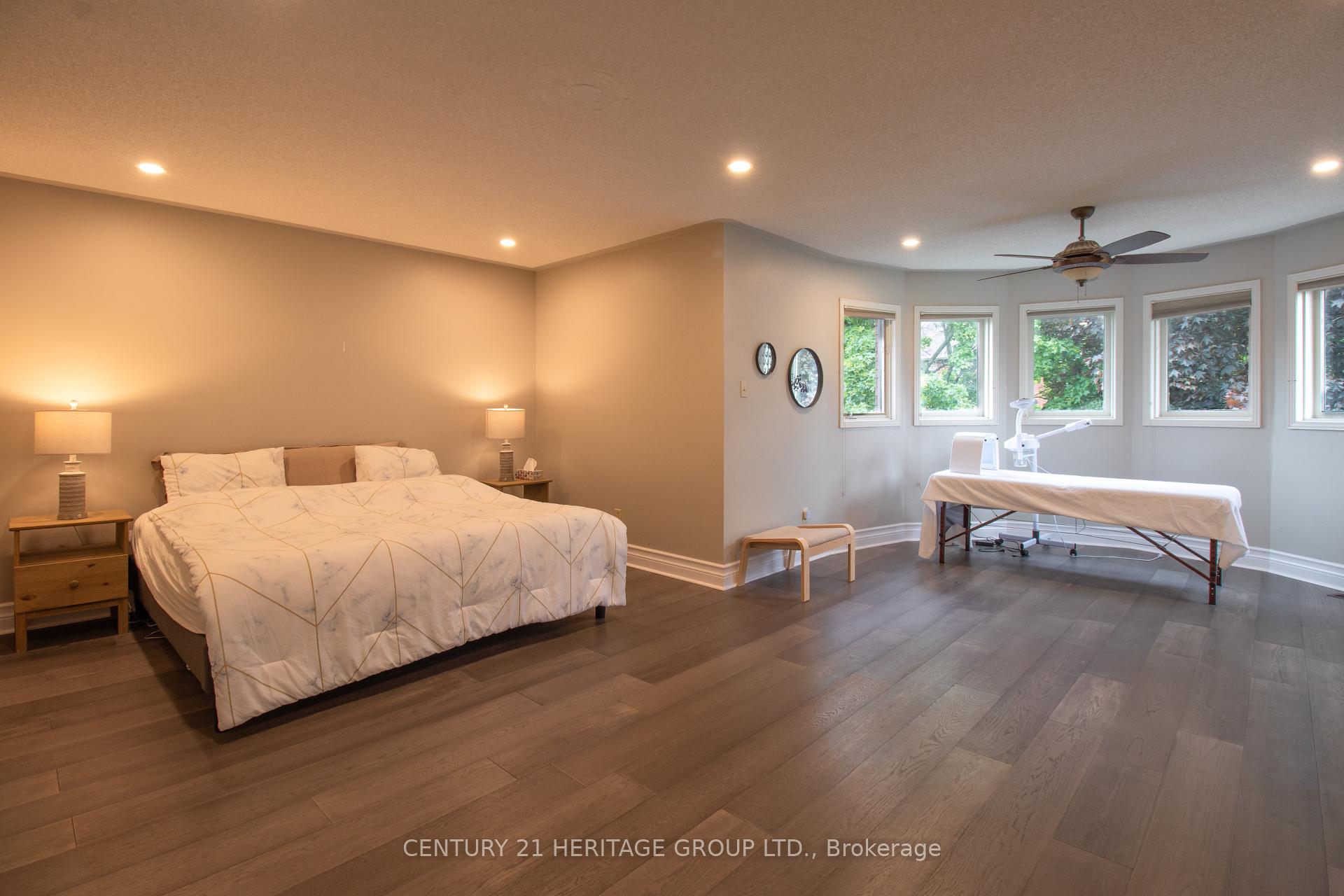 Photo 21 of 27 Charing Crescent, Aurora, Aurora Highlands — HOMEH