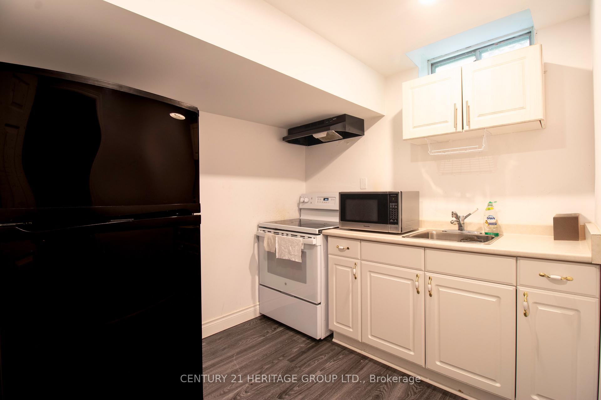 Photo 33 of 27 Charing Crescent, Aurora, Aurora Highlands — HOMEH