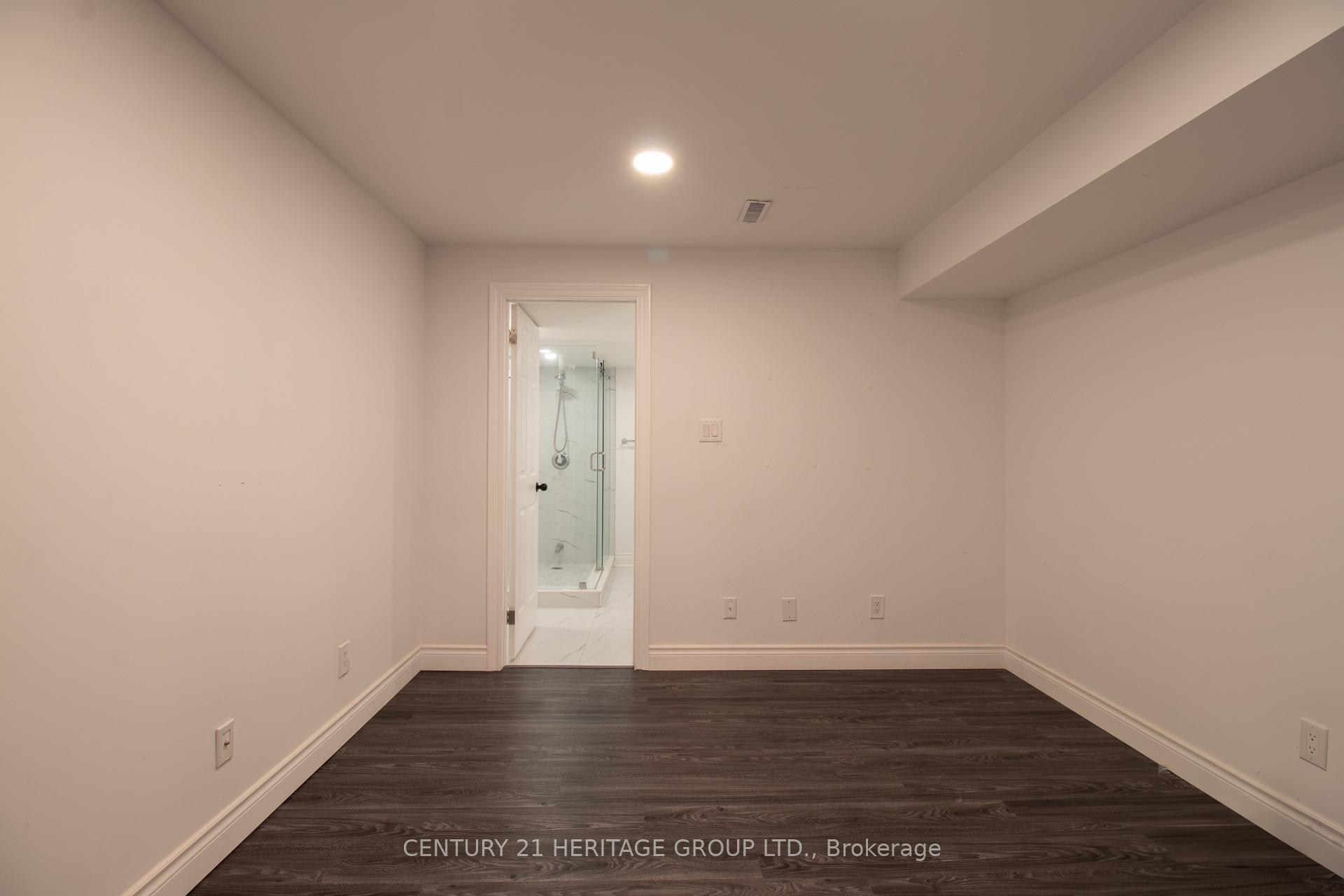 Photo 34 of 27 Charing Crescent, Aurora, Aurora Highlands — HOMEH