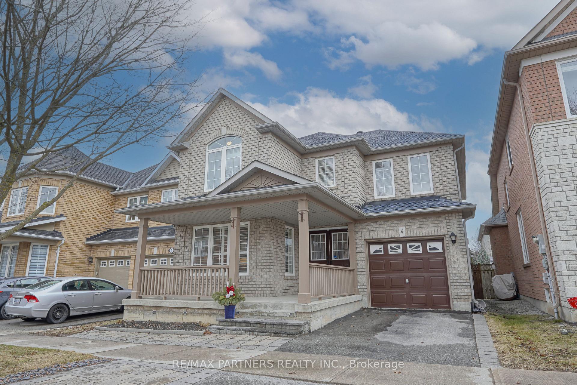 Photo 1 of 4 Tower Bridge Crescent, Markham, Berczy — HOMEH