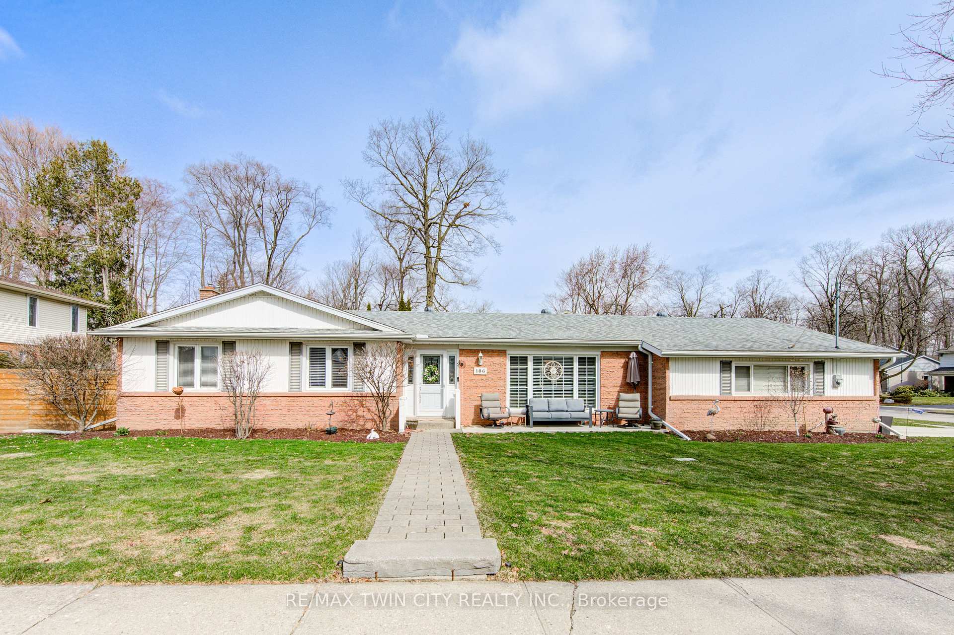 Front of 186 Shuh Avenue
