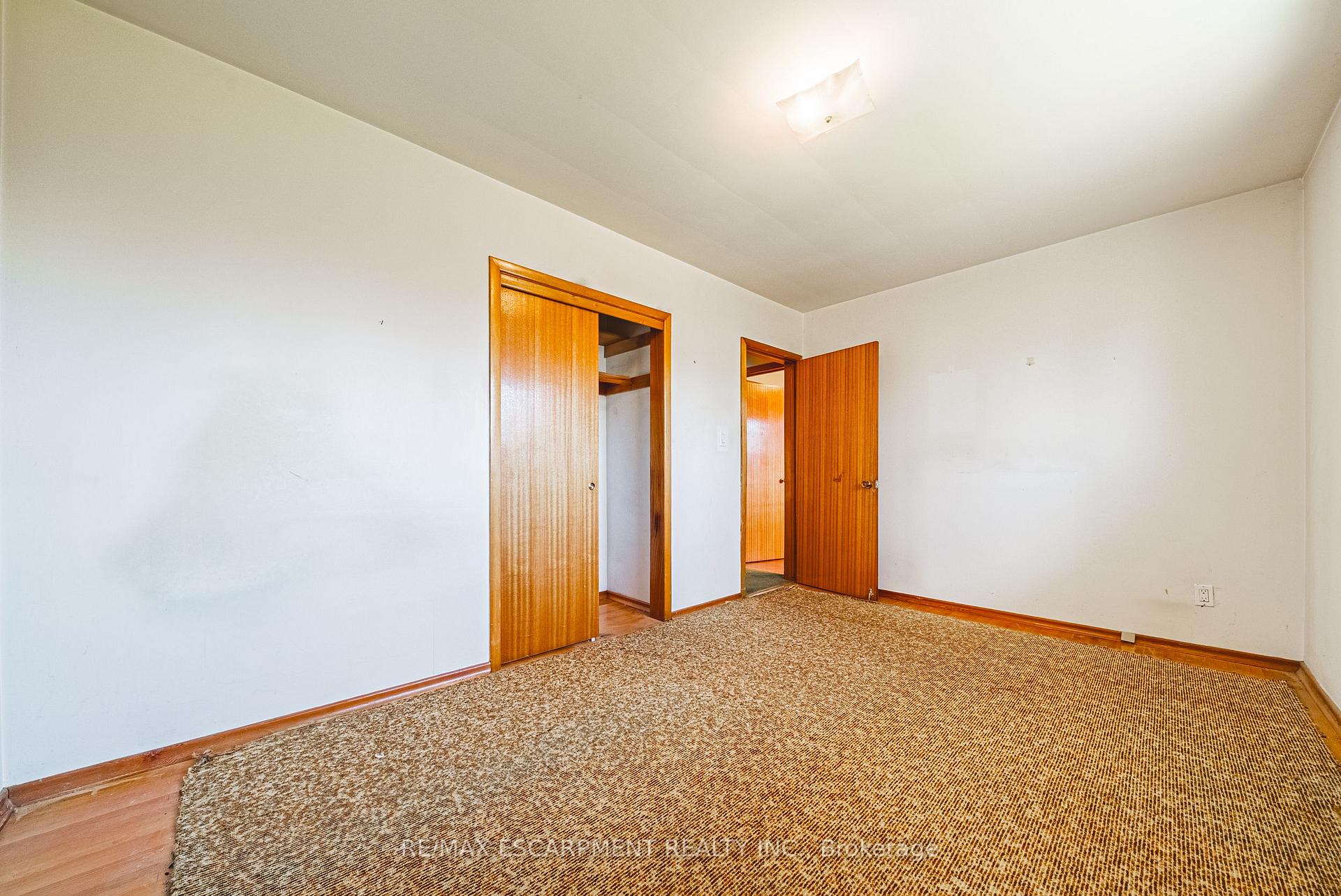 Photo 19 of 340 West 5th Street, Hamilton, Buchanan — HOMEH