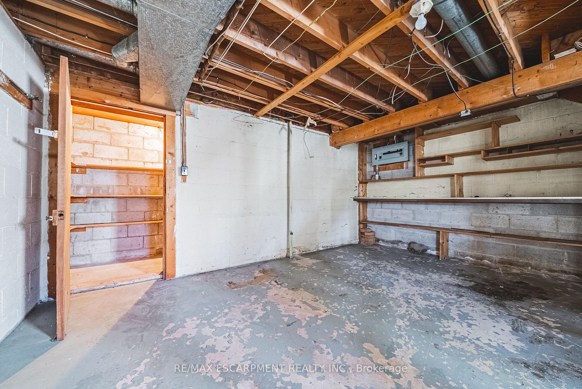 Photo 24 of 340 West 5th Street, Hamilton, Buchanan — HOMEH