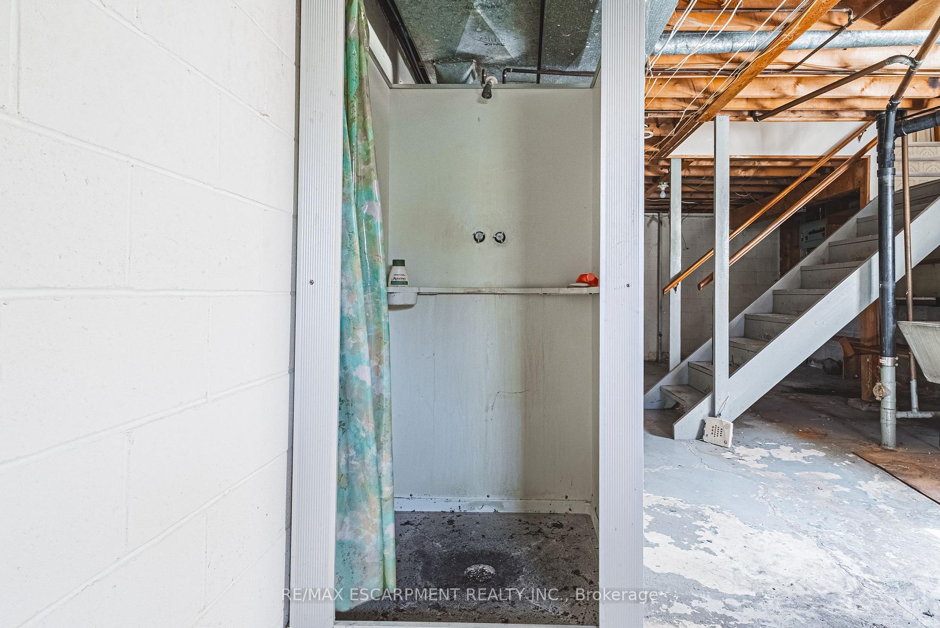 Photo 28 of 340 West 5th Street, Hamilton, Buchanan — HOMEH