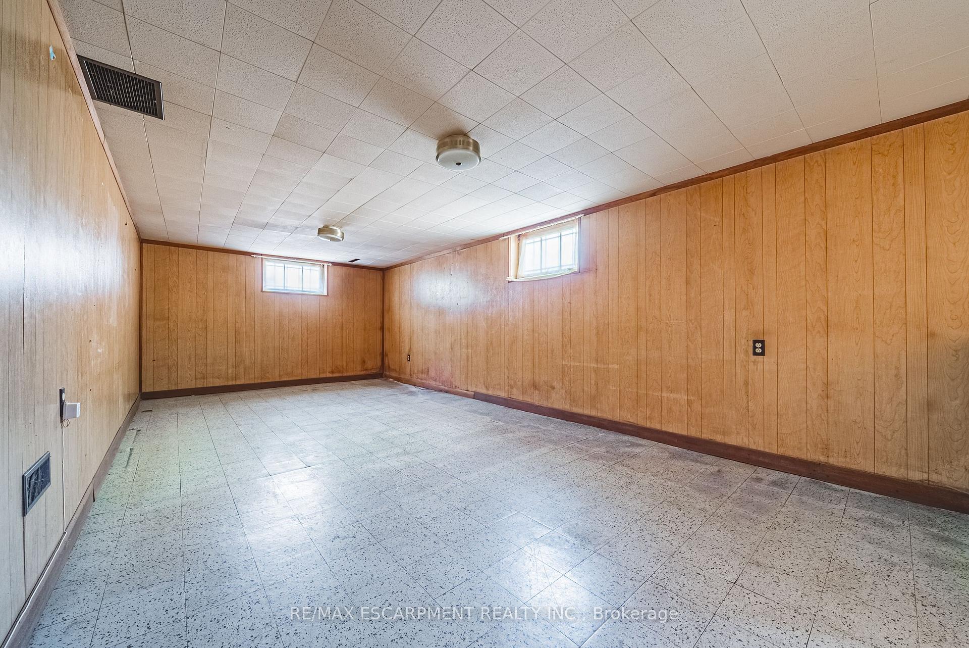 Photo 29 of 340 West 5th Street, Hamilton, Buchanan — HOMEH