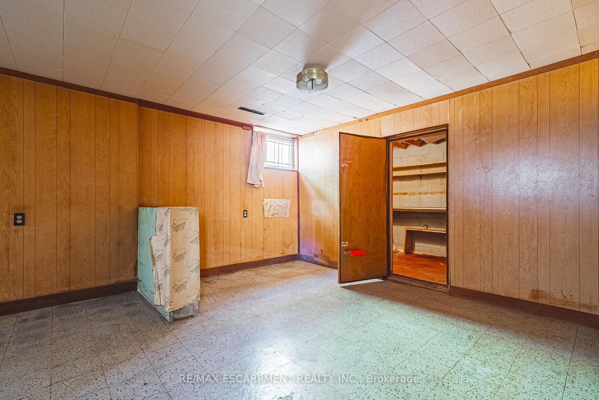 Photo 39 of 340 West 5th Street, Hamilton, Buchanan — HOMEH