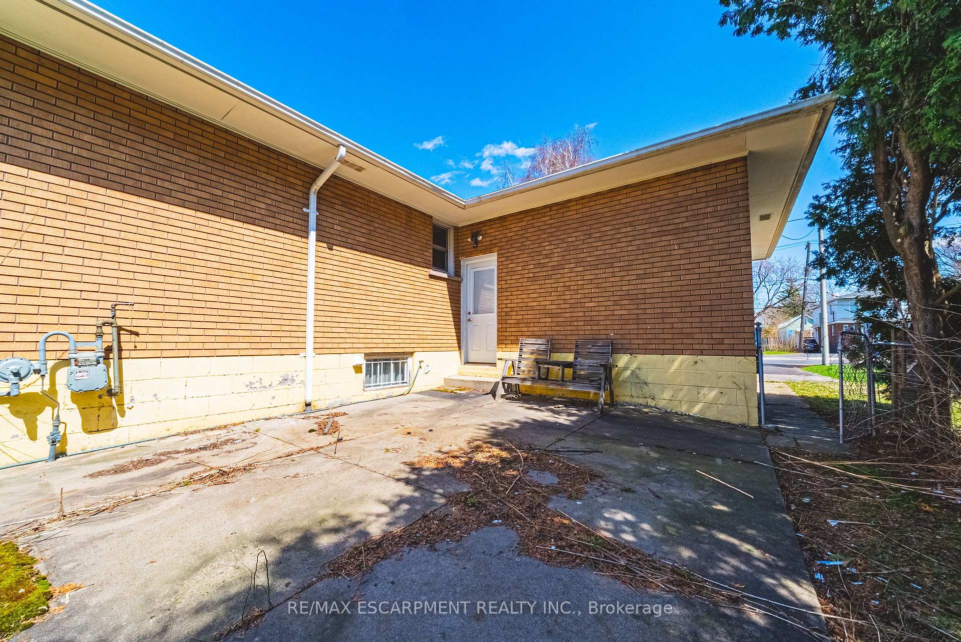 Photo 35 of 340 West 5th Street, Hamilton, Buchanan — HOMEH