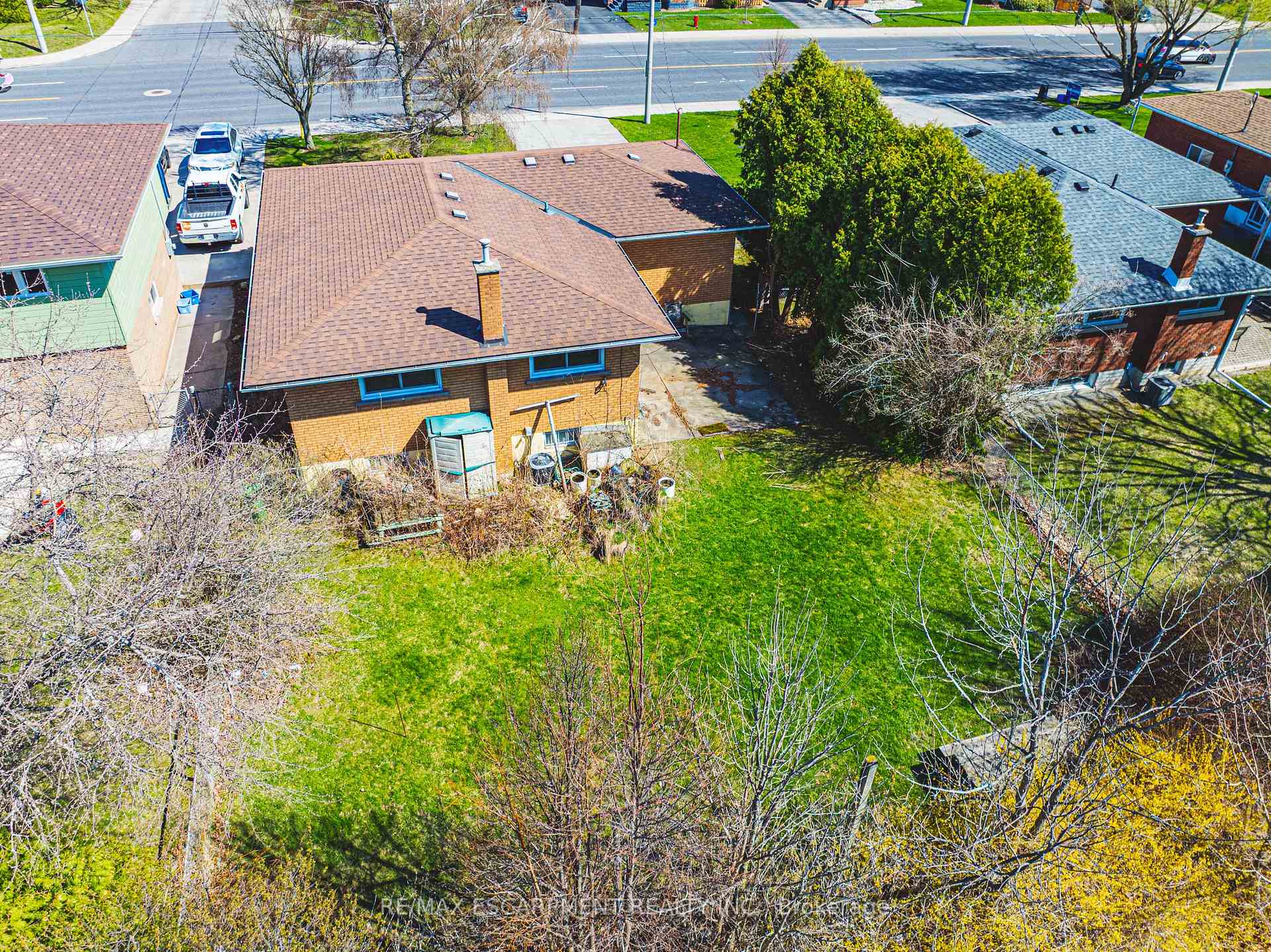 Photo 42 of 340 West 5th Street, Hamilton, Buchanan — HOMEH