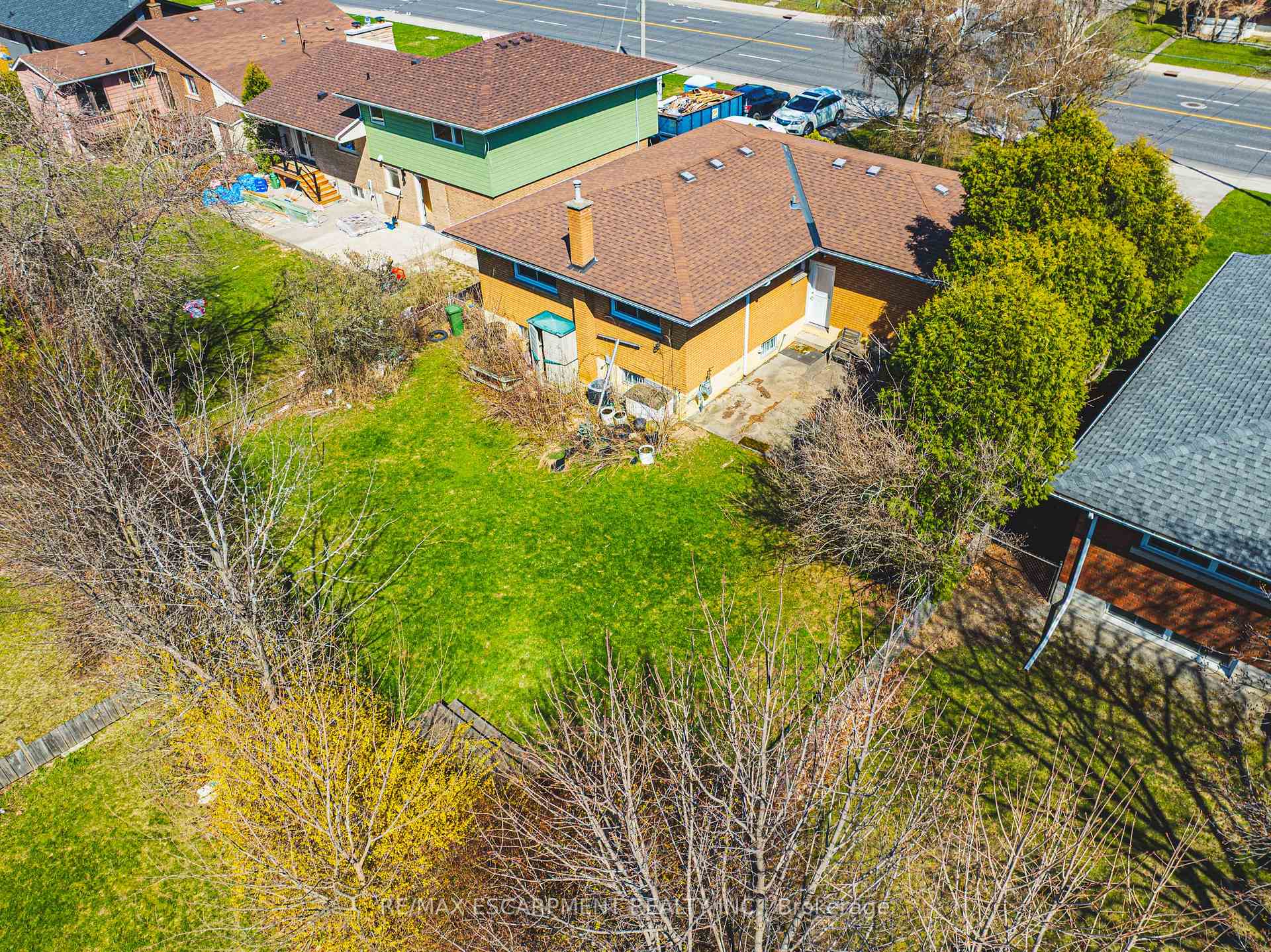 Photo 43 of 340 West 5th Street, Hamilton, Buchanan — HOMEH