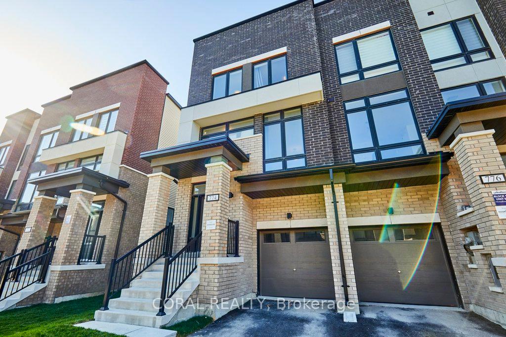 Photo 2 of 774 Heathrow Path, Oshawa, Samac — HOMEH