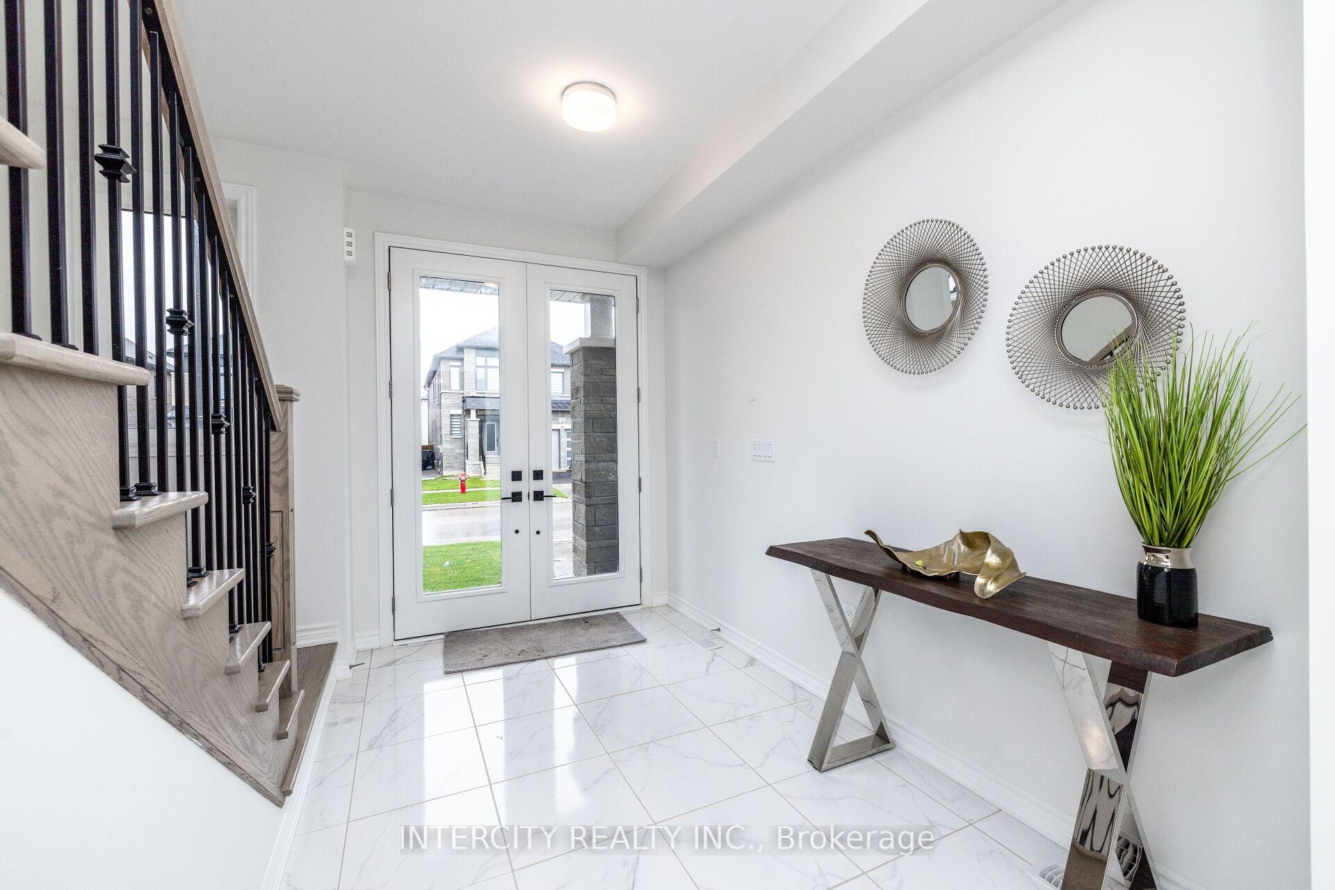 Photo 3 of 9 Dolomite Drive, Brampton, Bram East — HOMEH
