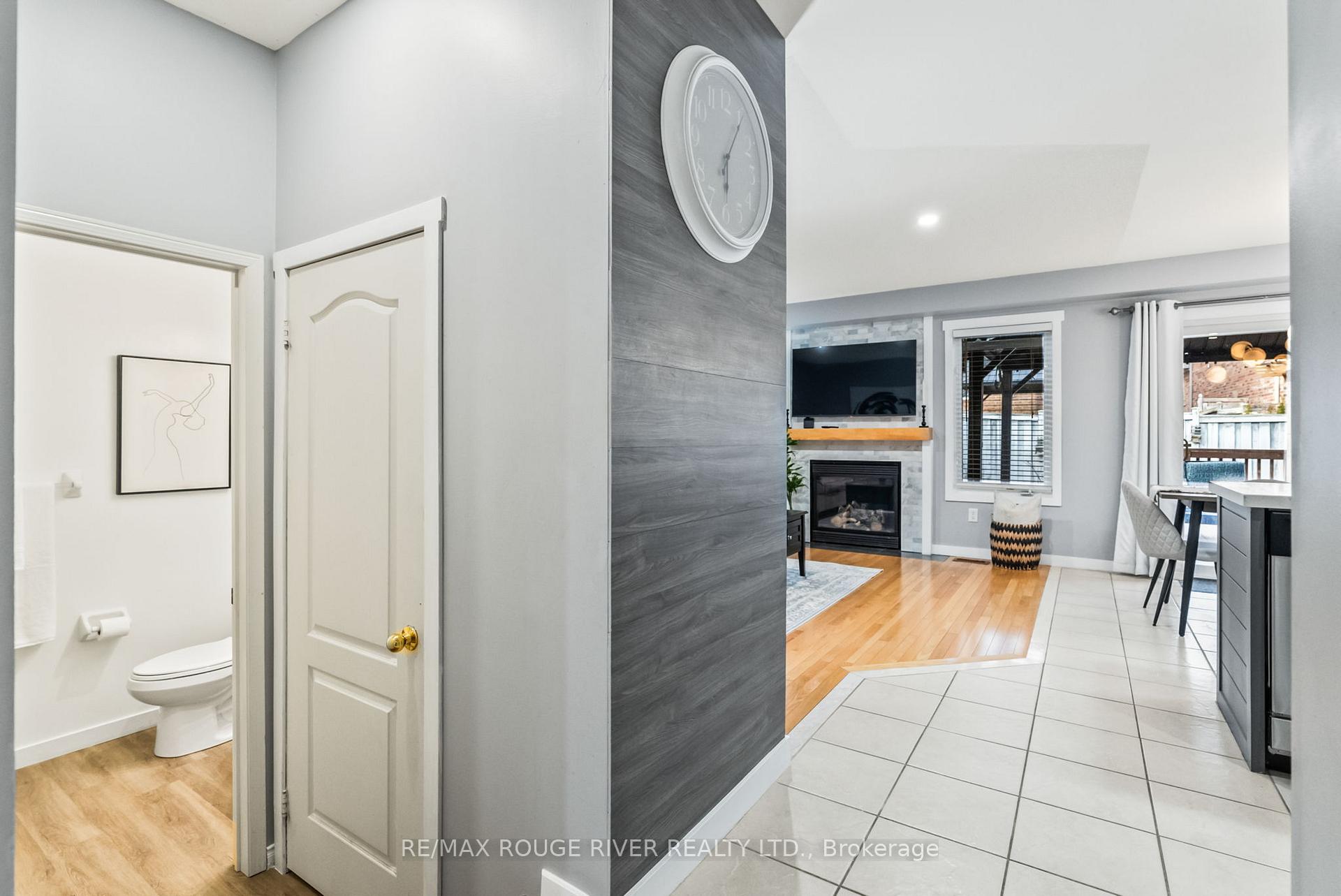 Photo 9 of 22 Thackery Drive, Ajax, Northeast Ajax — HOMEH
