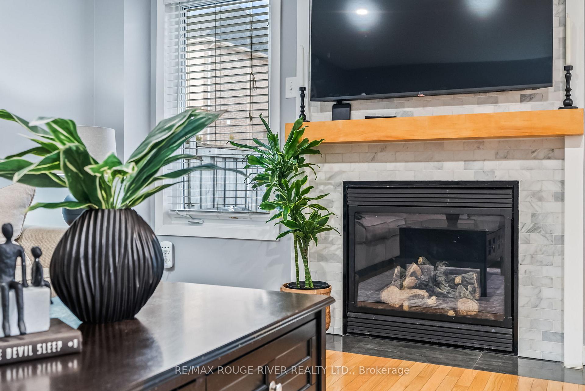 Photo 25 of 22 Thackery Drive, Ajax, Northeast Ajax — HOMEH
