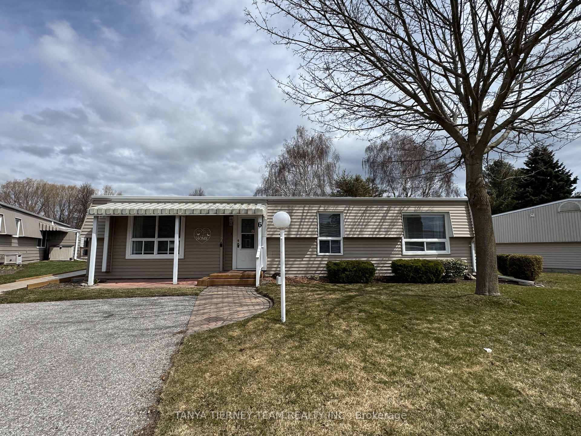 Front of 6 The Cove Road