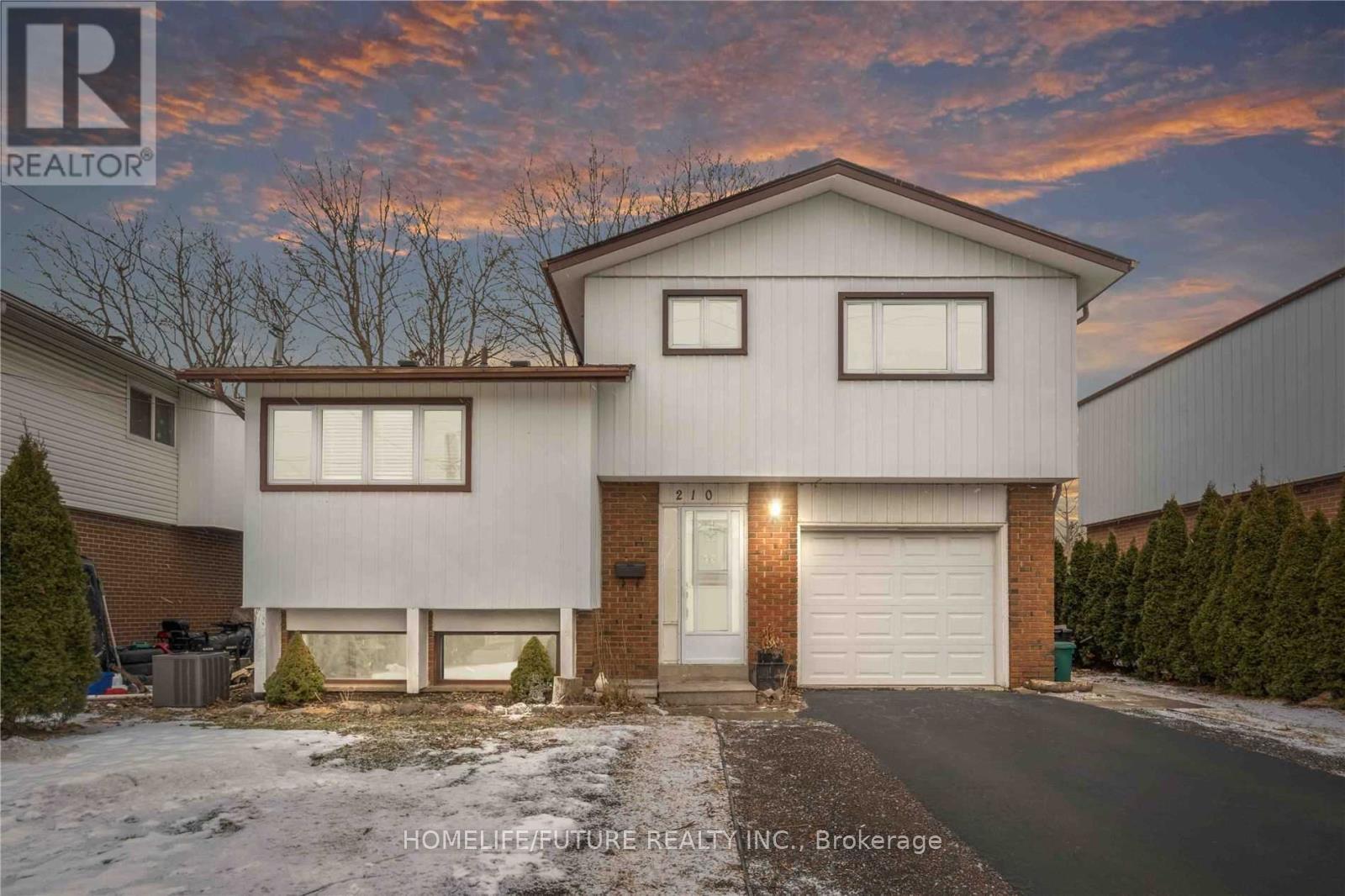 Photo 5 of 210 Harmony Road N, Oshawa, Eastdale — HOMEH