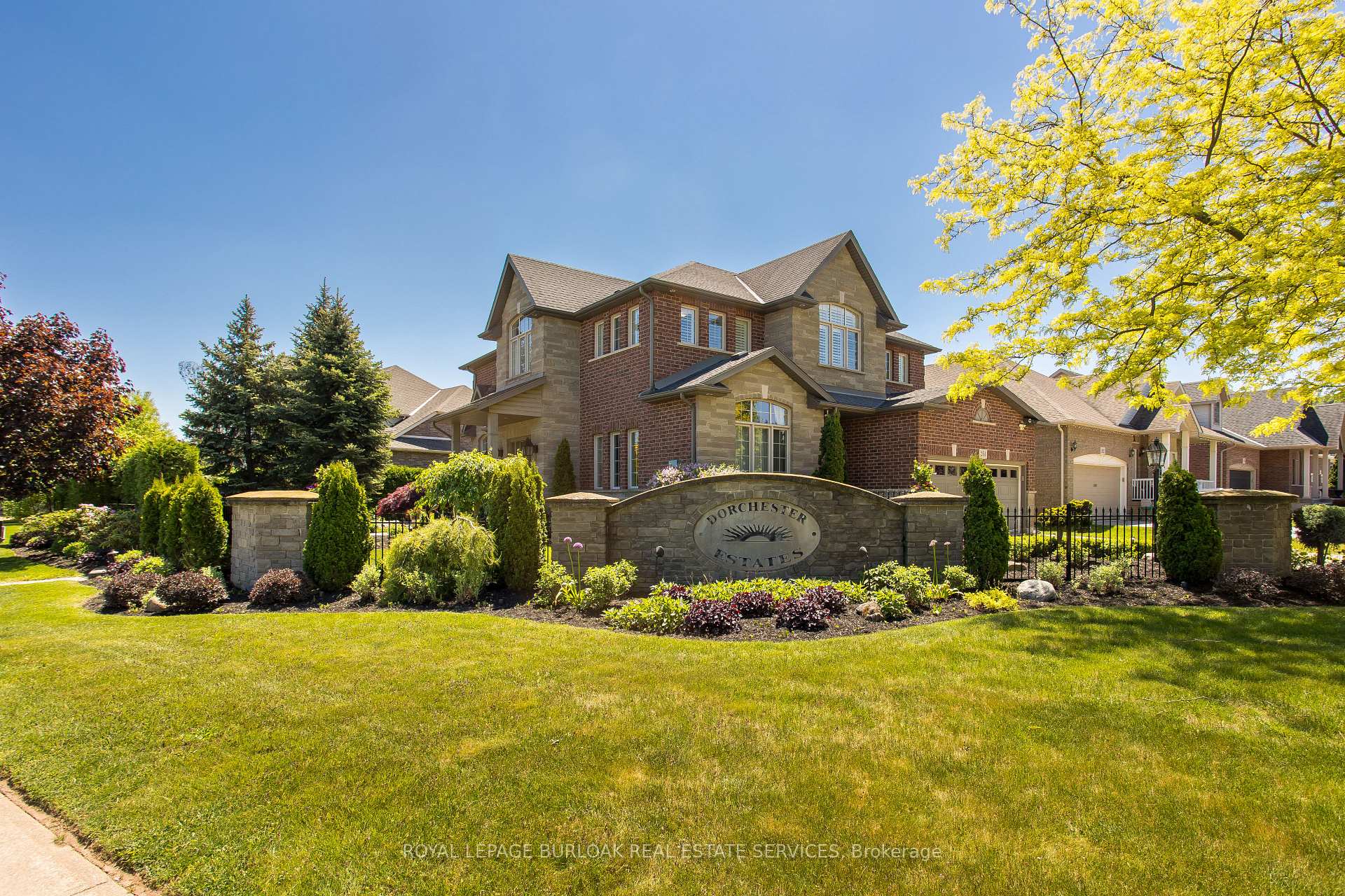 Front of 264 Dorchester Drive