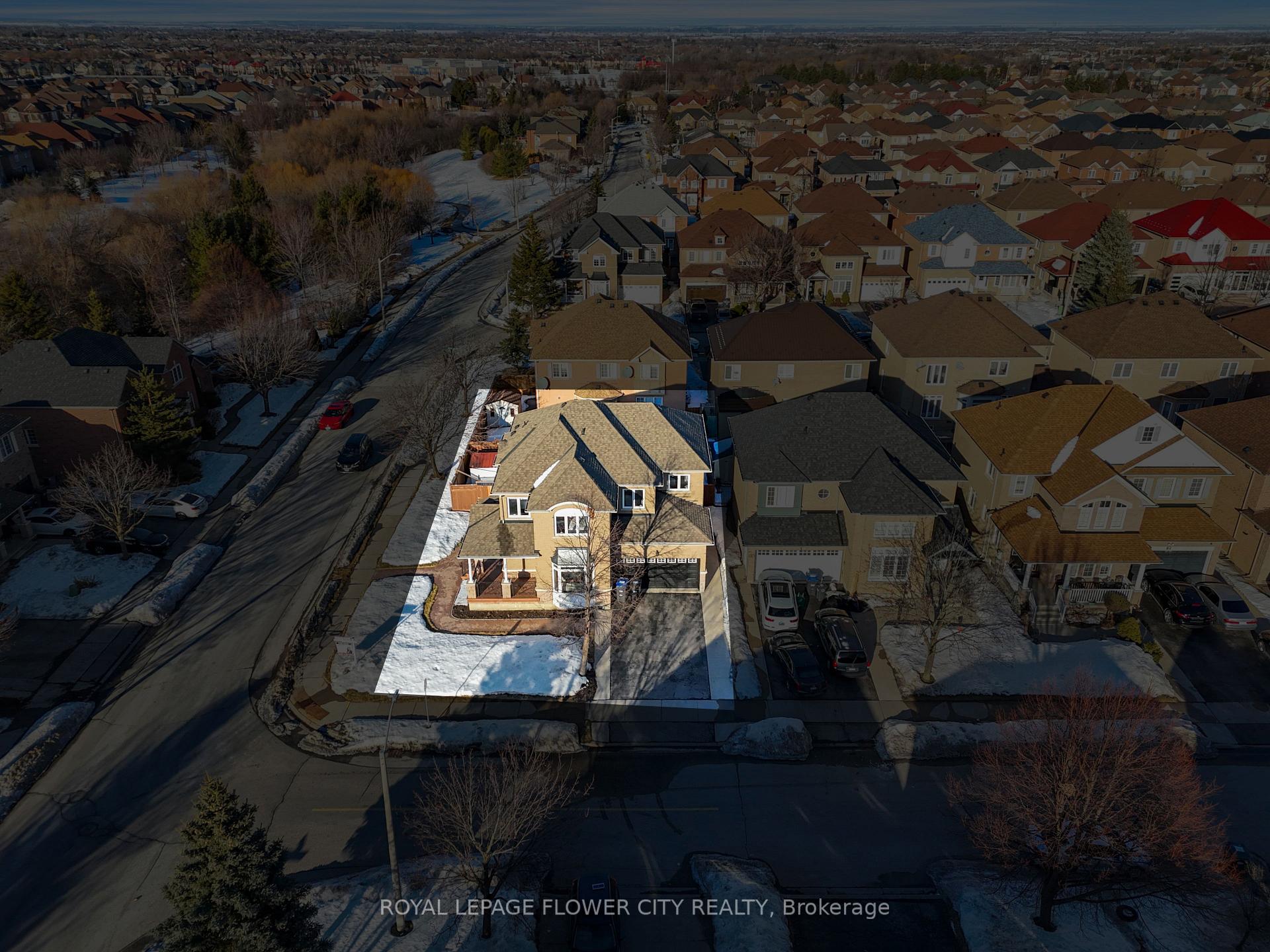 Photo 9 of 82 Mint Leaf Boulevard, Brampton, Sandringham-Wellington — HOMEH