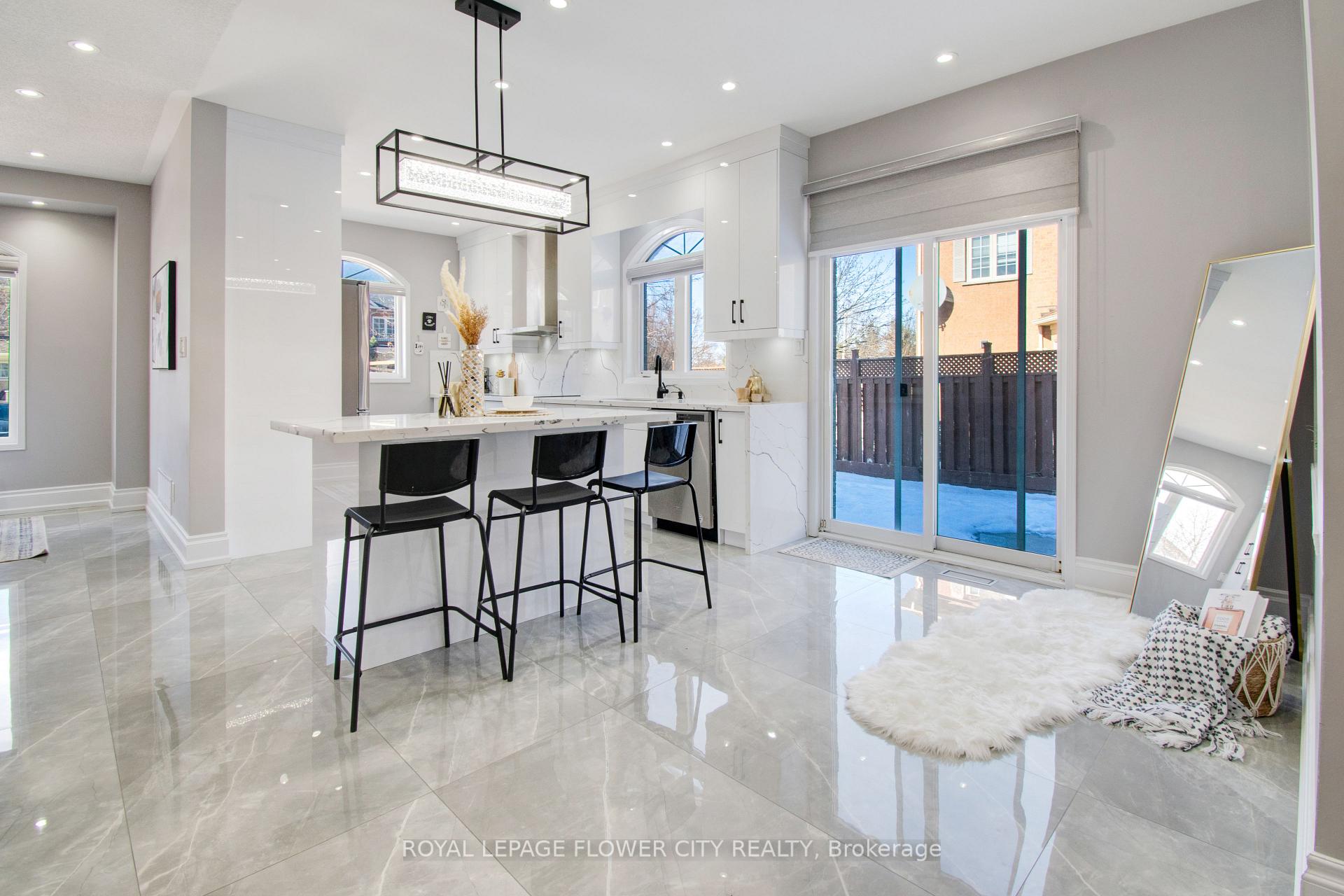 Photo 11 of 82 Mint Leaf Boulevard, Brampton, Sandringham-Wellington — HOMEH