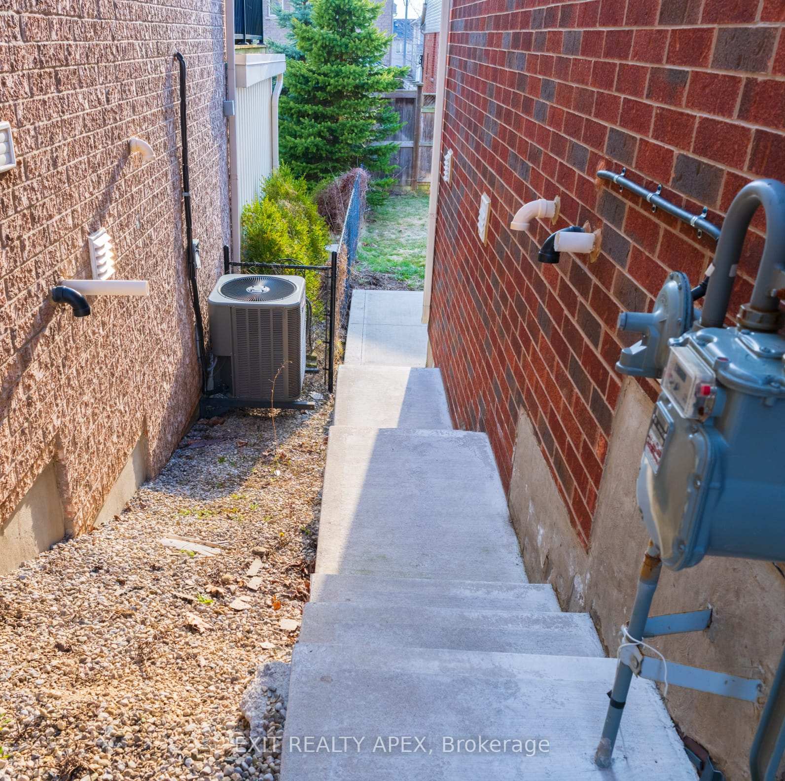 Photo 42 of 90 Norwich Rd, Breslau, Woolwich, Breslau — HOMEH