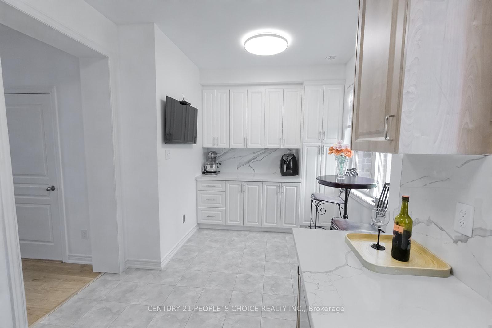 Photo 8 of 102 Roy Grove Way, Markham, Greensborough — HOMEH