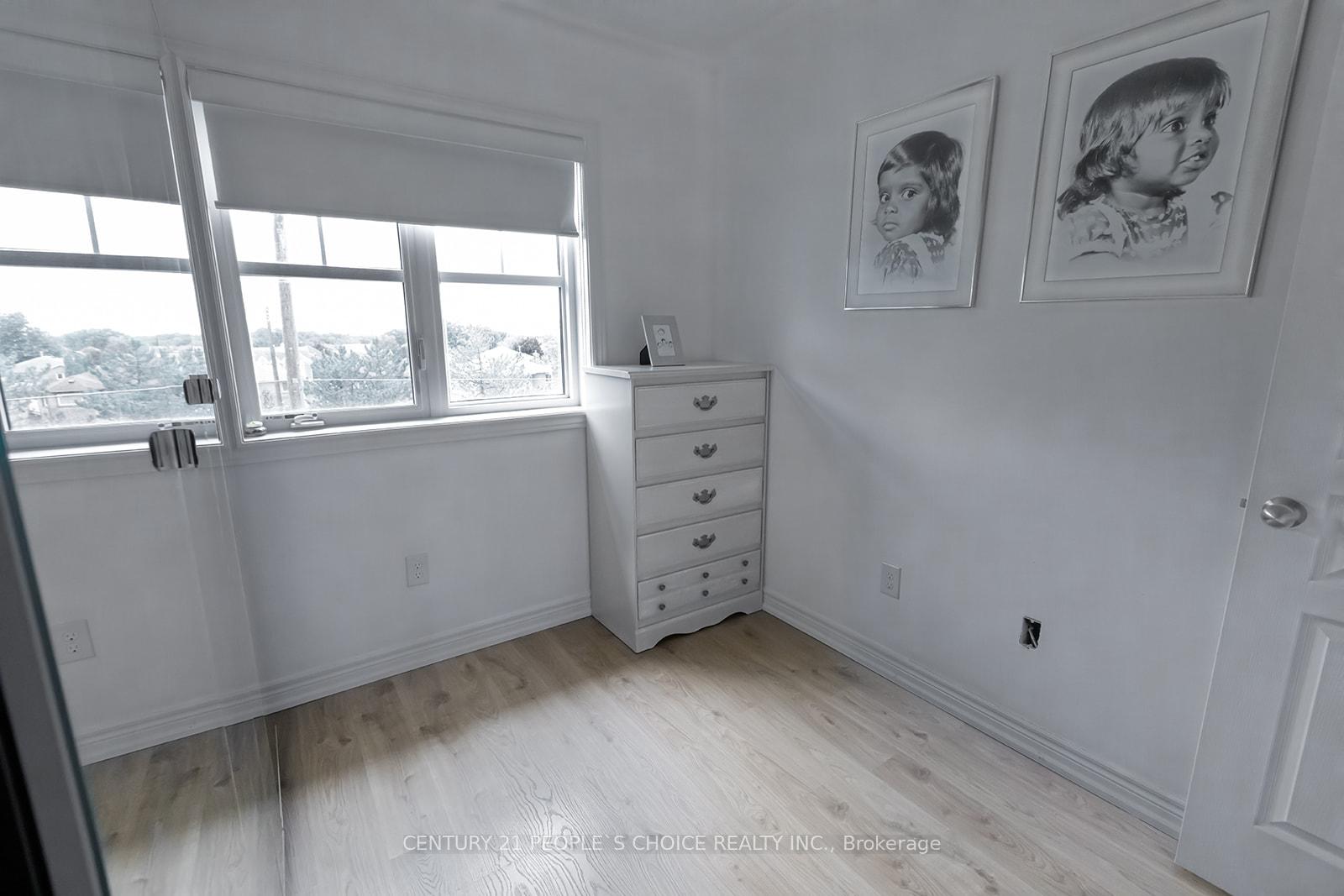 Photo 21 of 102 Roy Grove Way, Markham, Greensborough — HOMEH