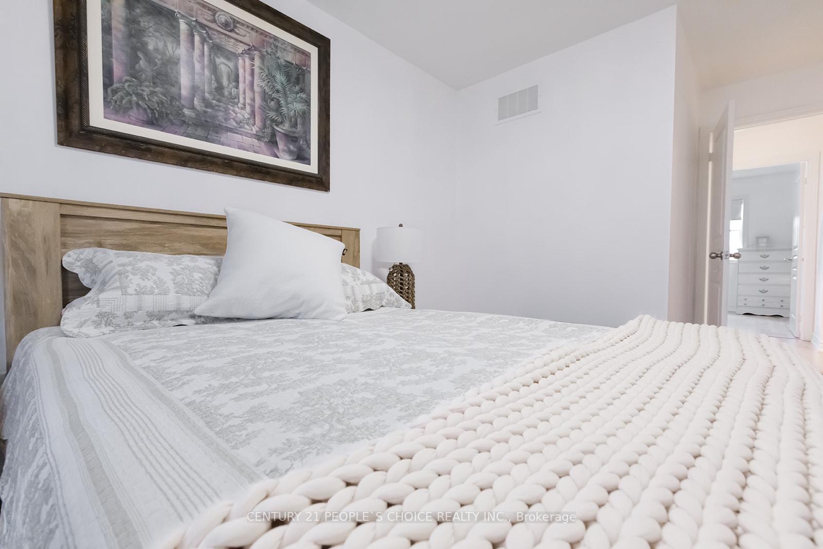 Photo 27 of 102 Roy Grove Way, Markham, Greensborough — HOMEH