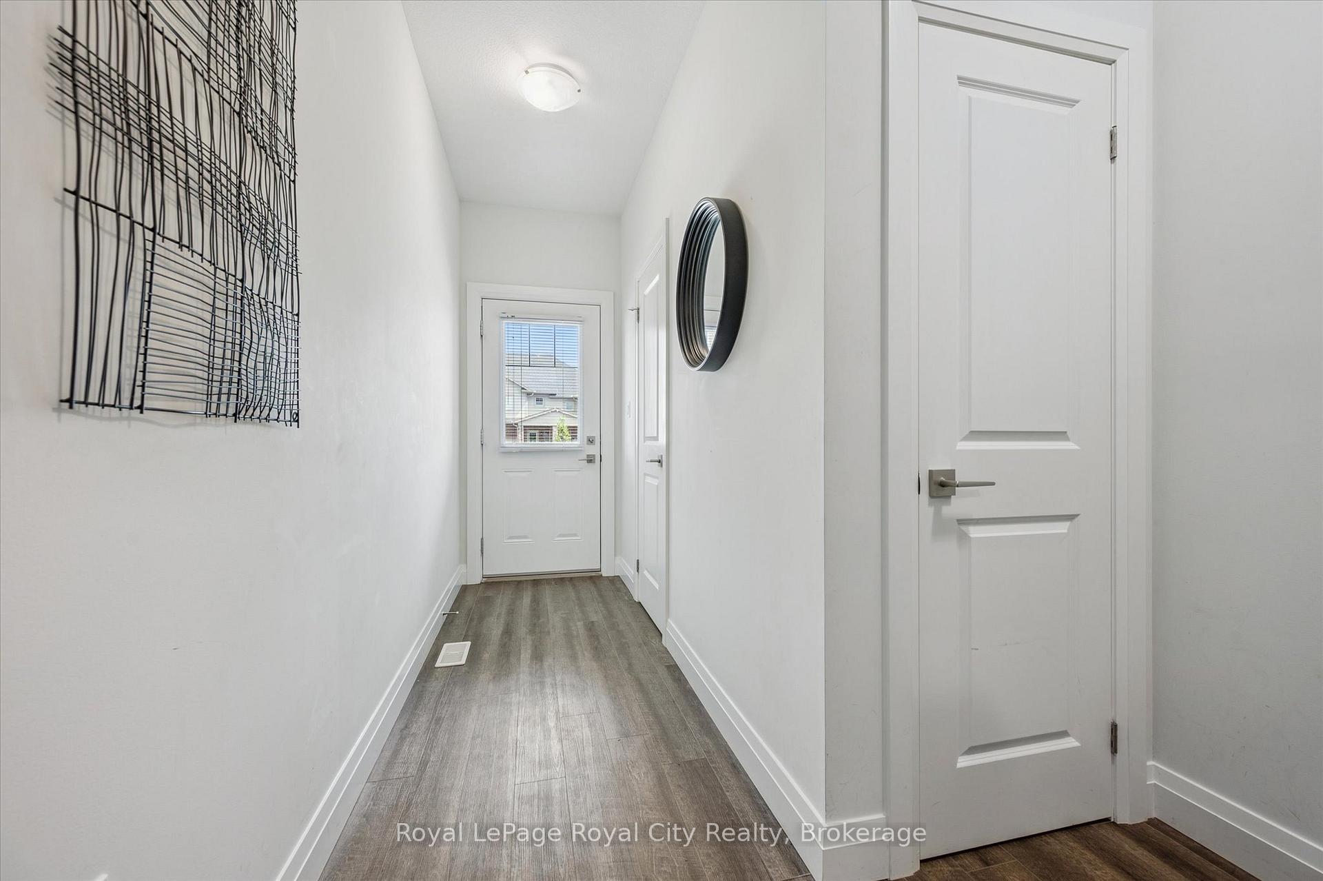 Photo 3 of 34 Wideman Boulevard, Guelph, Victoria North — HOMEH