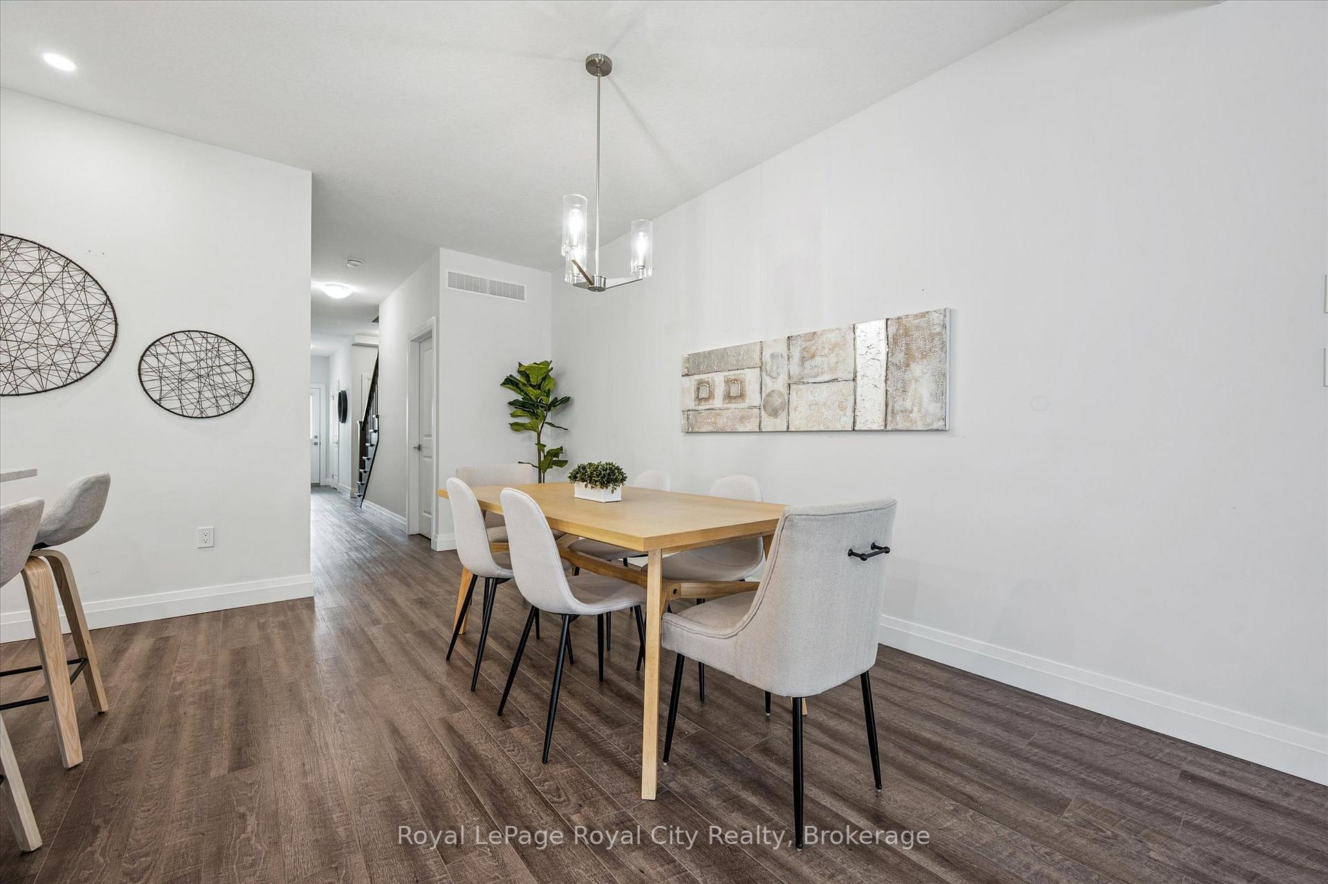 Photo 7 of 34 Wideman Boulevard, Guelph, Victoria North — HOMEH