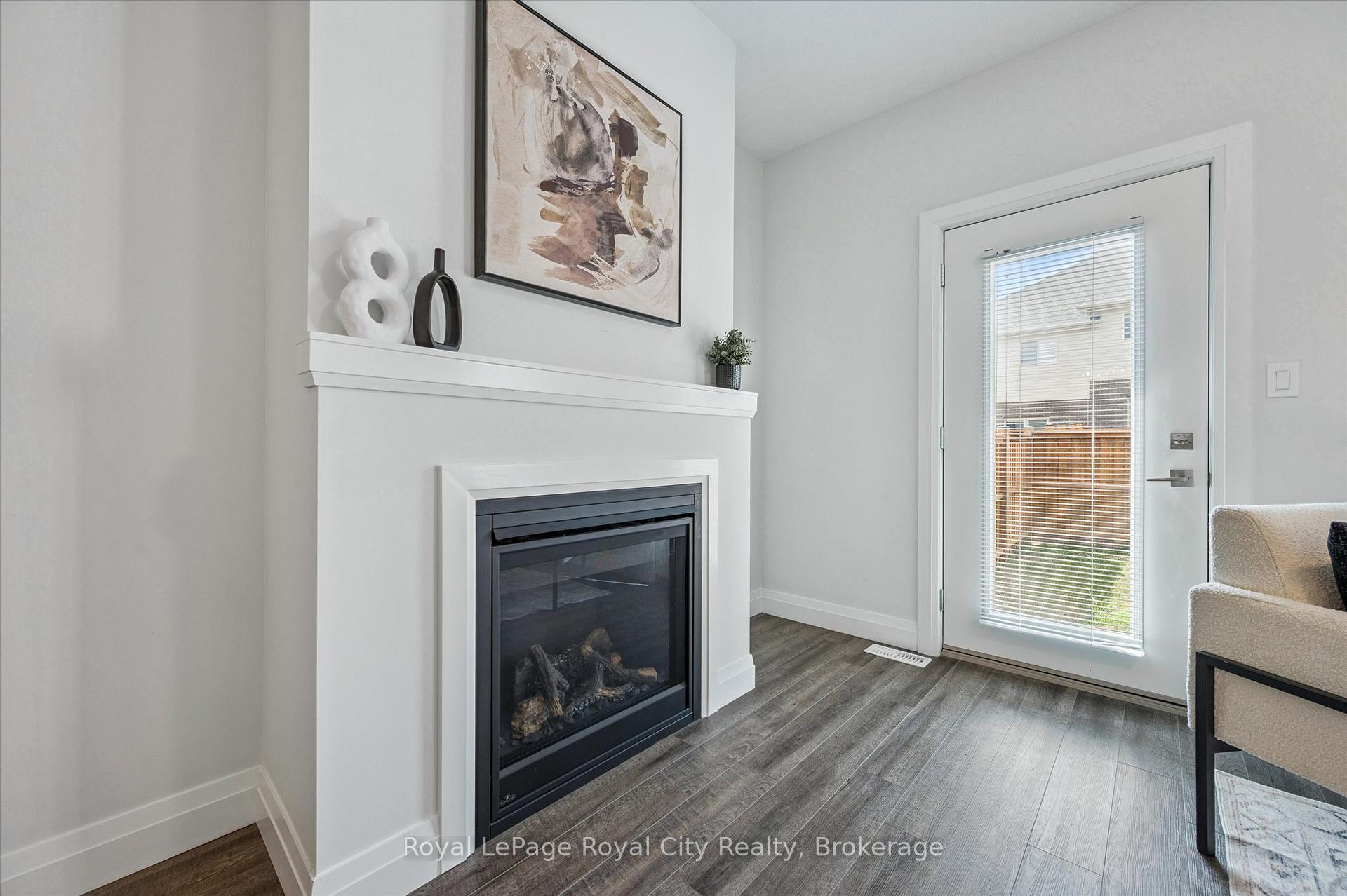 Photo 17 of 34 Wideman Boulevard, Guelph, Victoria North — HOMEH