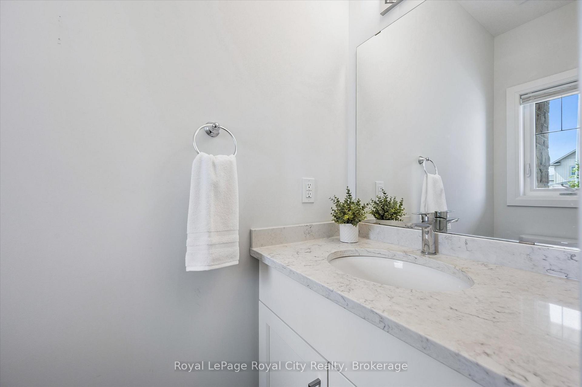 Photo 18 of 34 Wideman Boulevard, Guelph, Victoria North — HOMEH