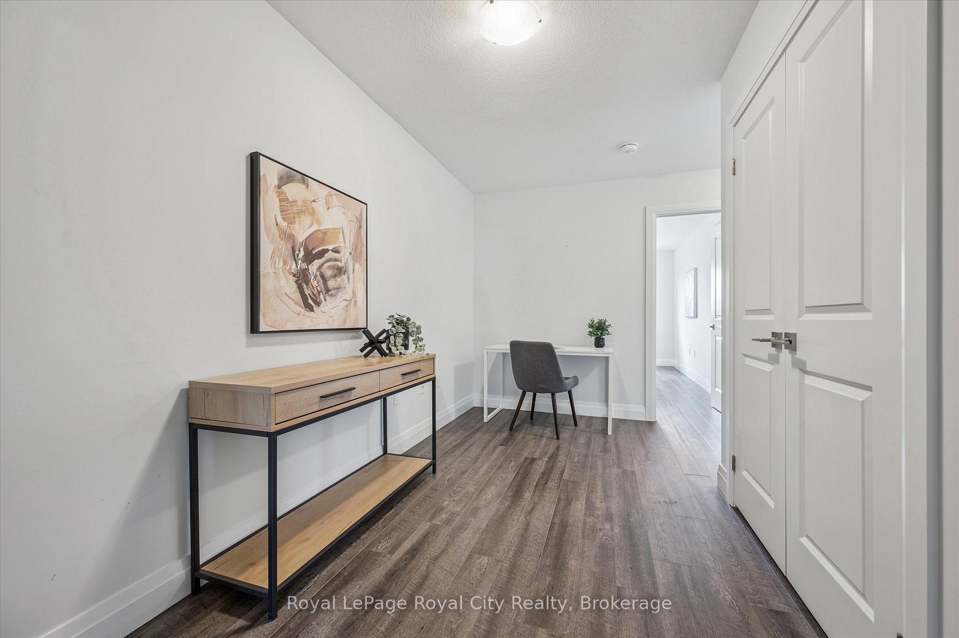 Photo 19 of 34 Wideman Boulevard, Guelph, Victoria North — HOMEH