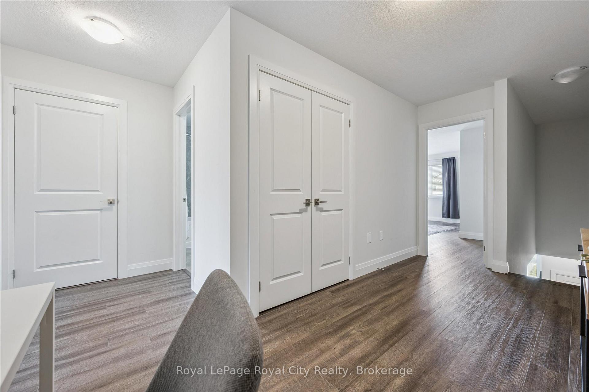 Photo 20 of 34 Wideman Boulevard, Guelph, Victoria North — HOMEH