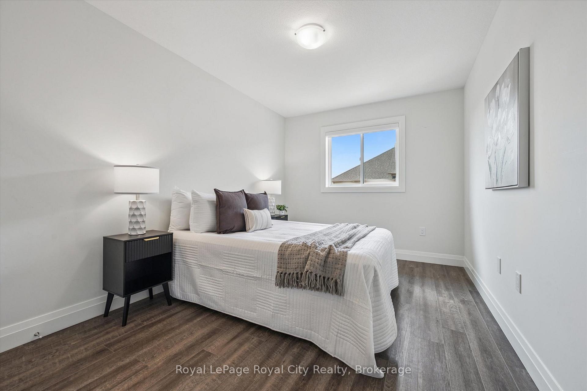 Photo 26 of 34 Wideman Boulevard, Guelph, Victoria North — HOMEH