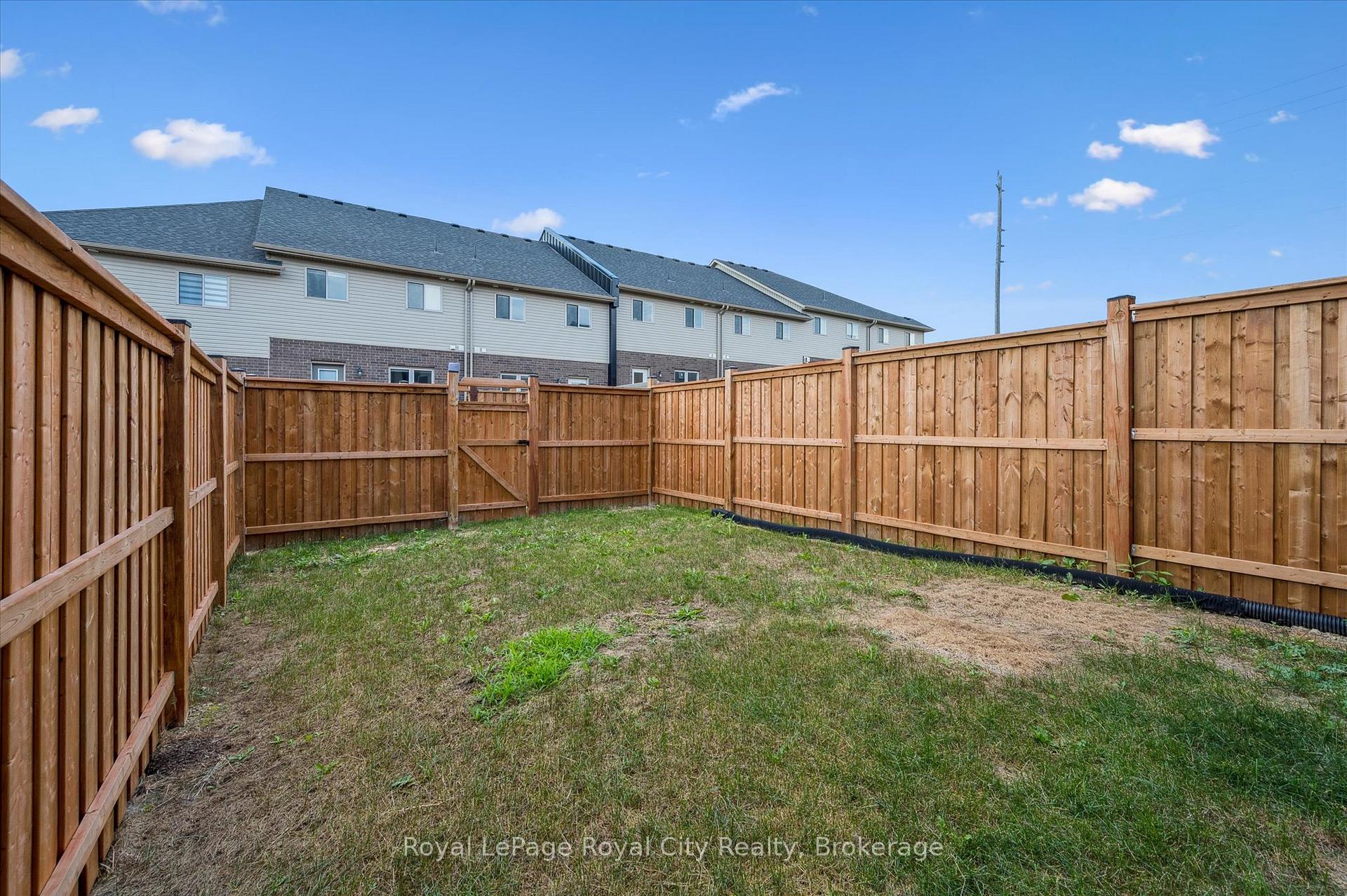 Photo 33 of 34 Wideman Boulevard, Guelph, Victoria North — HOMEH