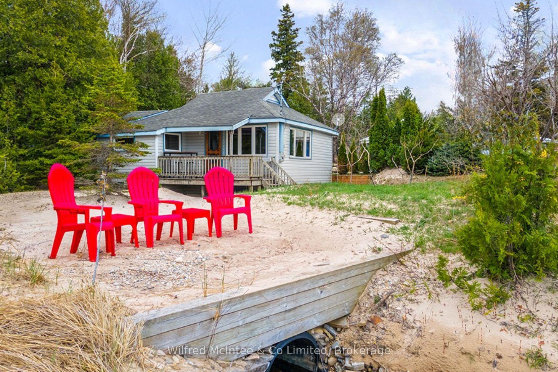 Photo 1 of 16 Shore Road, Vaughan, Vellore Village — HOMEH