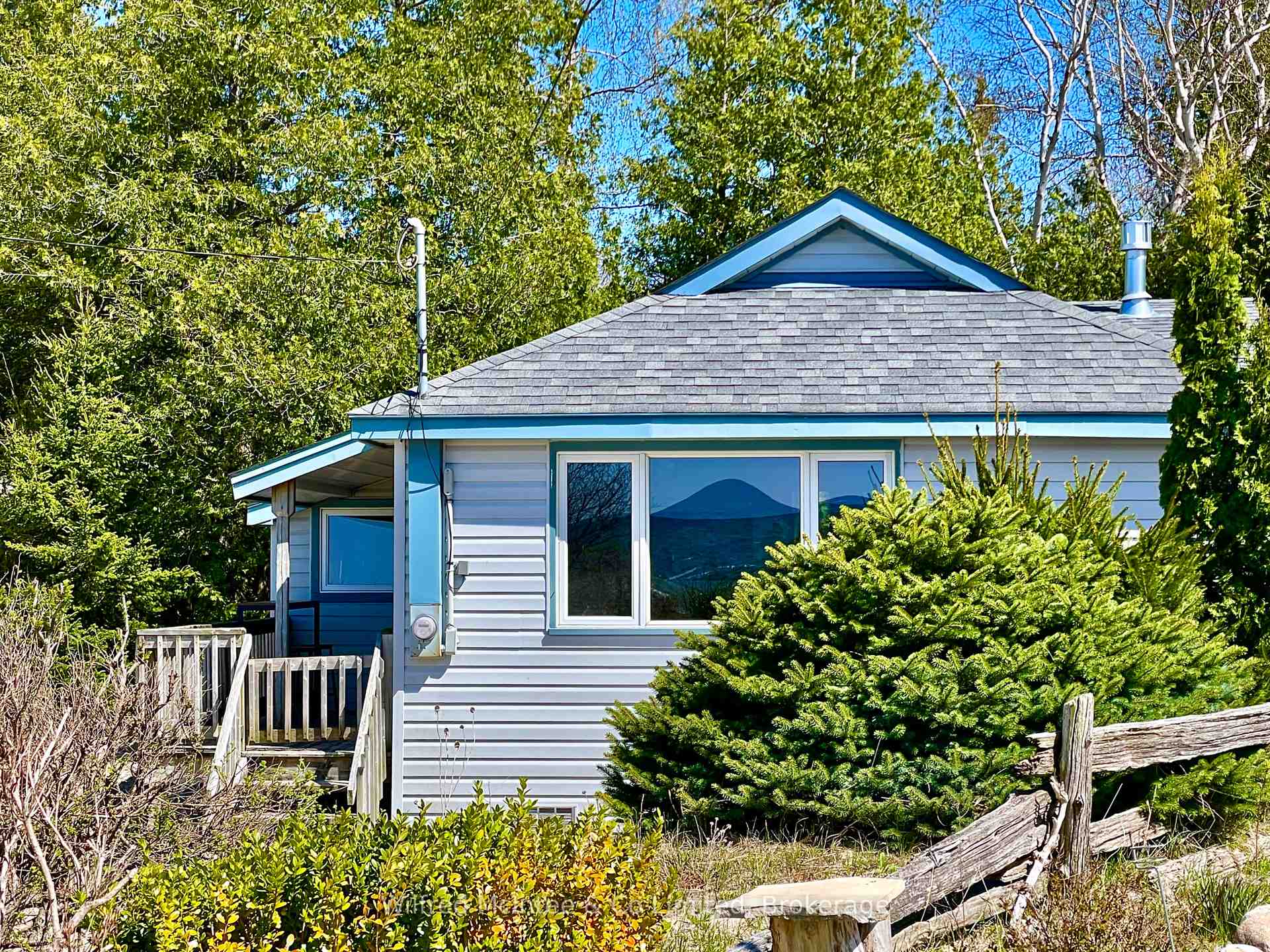 Photo 7 of 16 Shore Road, Vaughan, Vellore Village — HOMEH