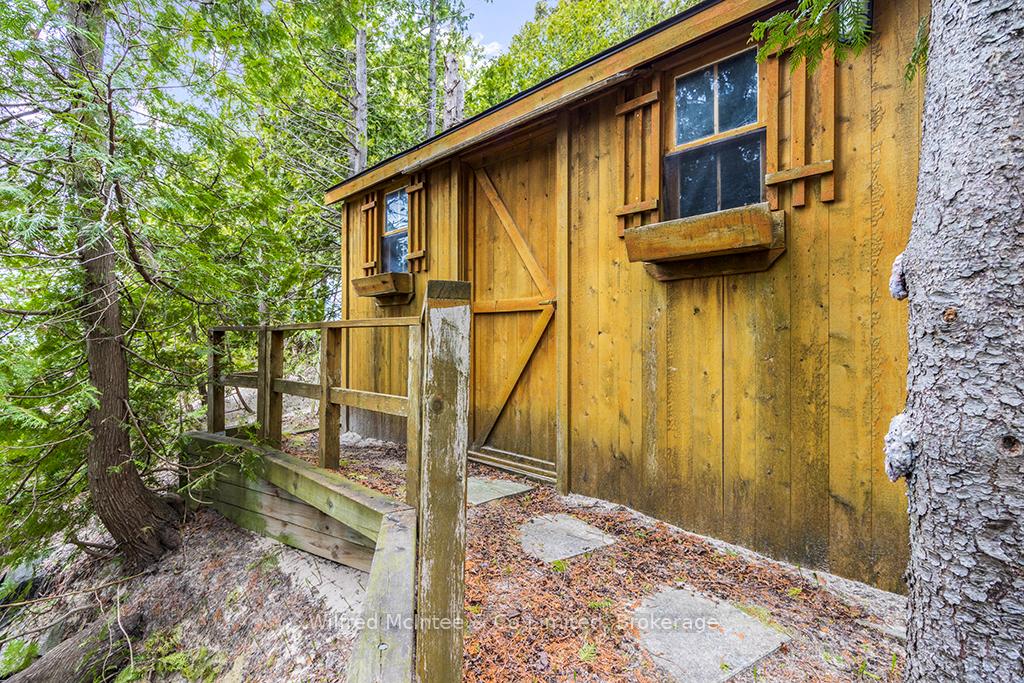 Photo 32 of 16 Shore Road, Vaughan, Vellore Village — HOMEH