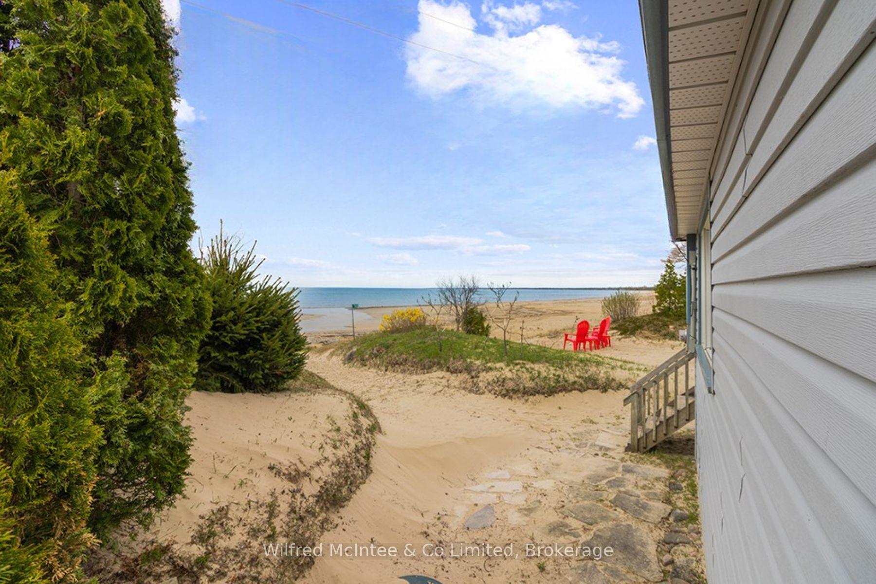 Photo 38 of 16 Shore Road, Vaughan, Vellore Village — HOMEH