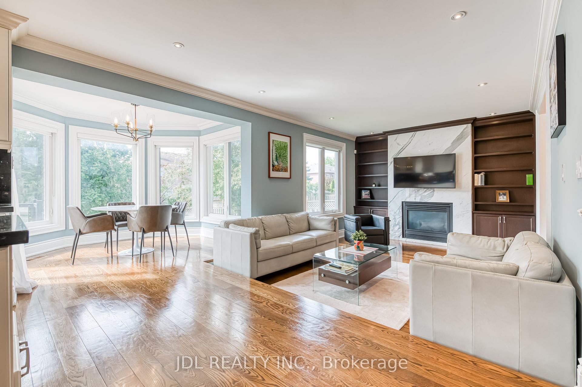 Photo 11 of 11 Heatherwood Crescent, Markham, Unionville — HOMEH
