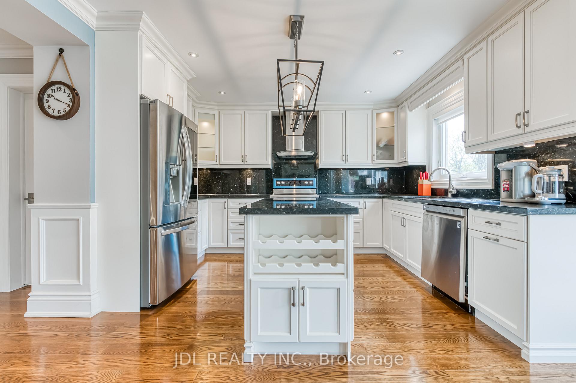 Photo 8 of 11 Heatherwood Crescent, Markham, Unionville — HOMEH