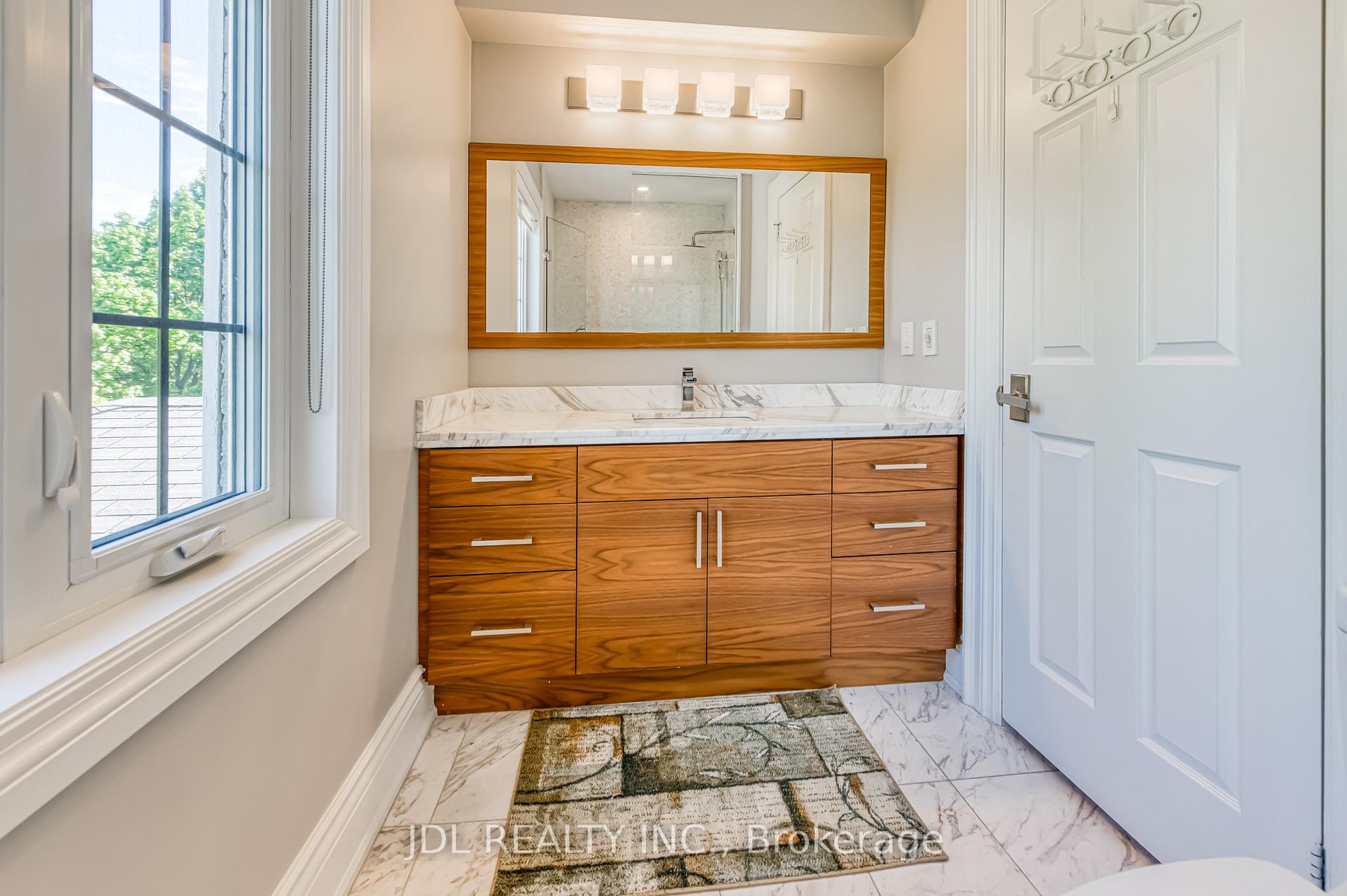 Photo 31 of 11 Heatherwood Crescent, Markham, Unionville — HOMEH