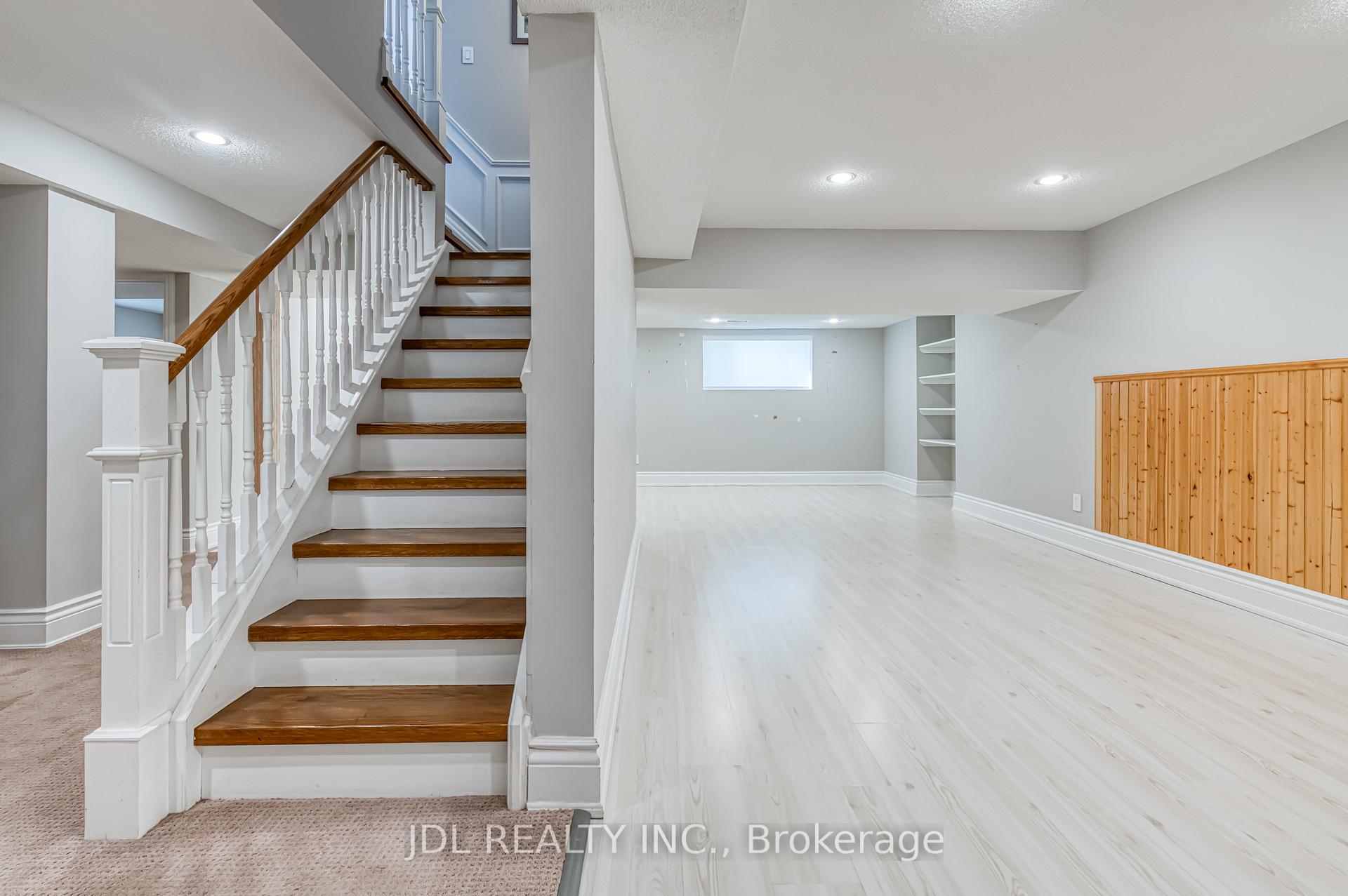 Photo 39 of 11 Heatherwood Crescent, Markham, Unionville — HOMEH