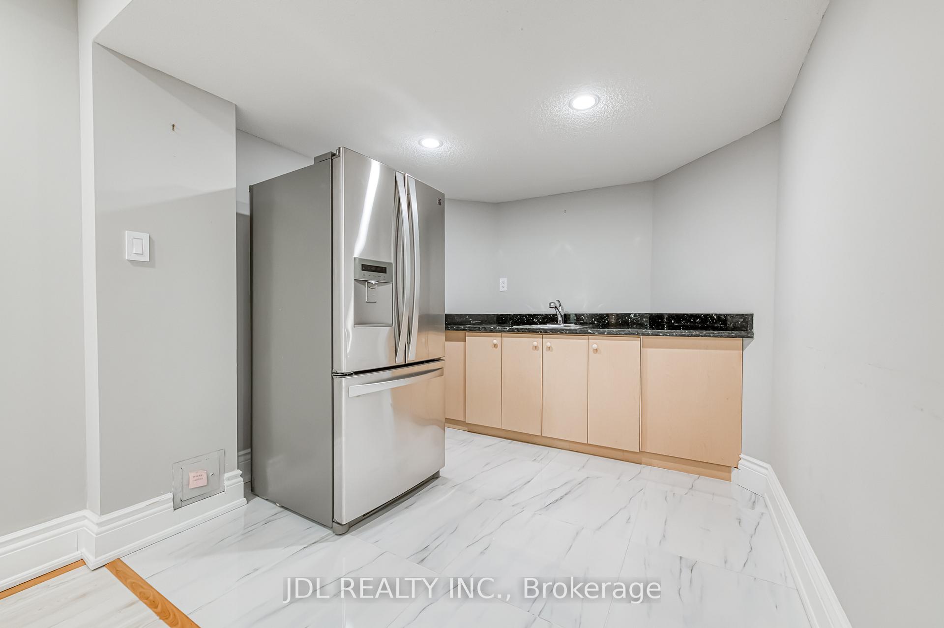 Photo 36 of 11 Heatherwood Crescent, Markham, Unionville — HOMEH