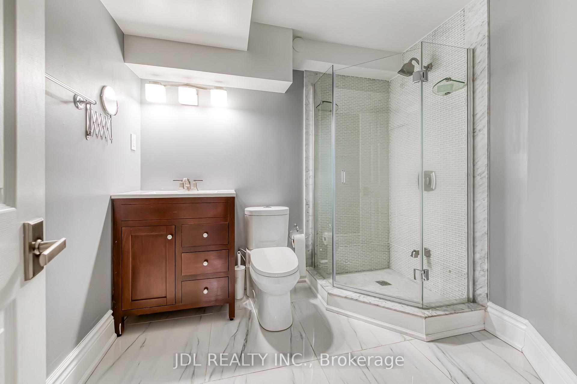 Photo 35 of 11 Heatherwood Crescent, Markham, Unionville — HOMEH