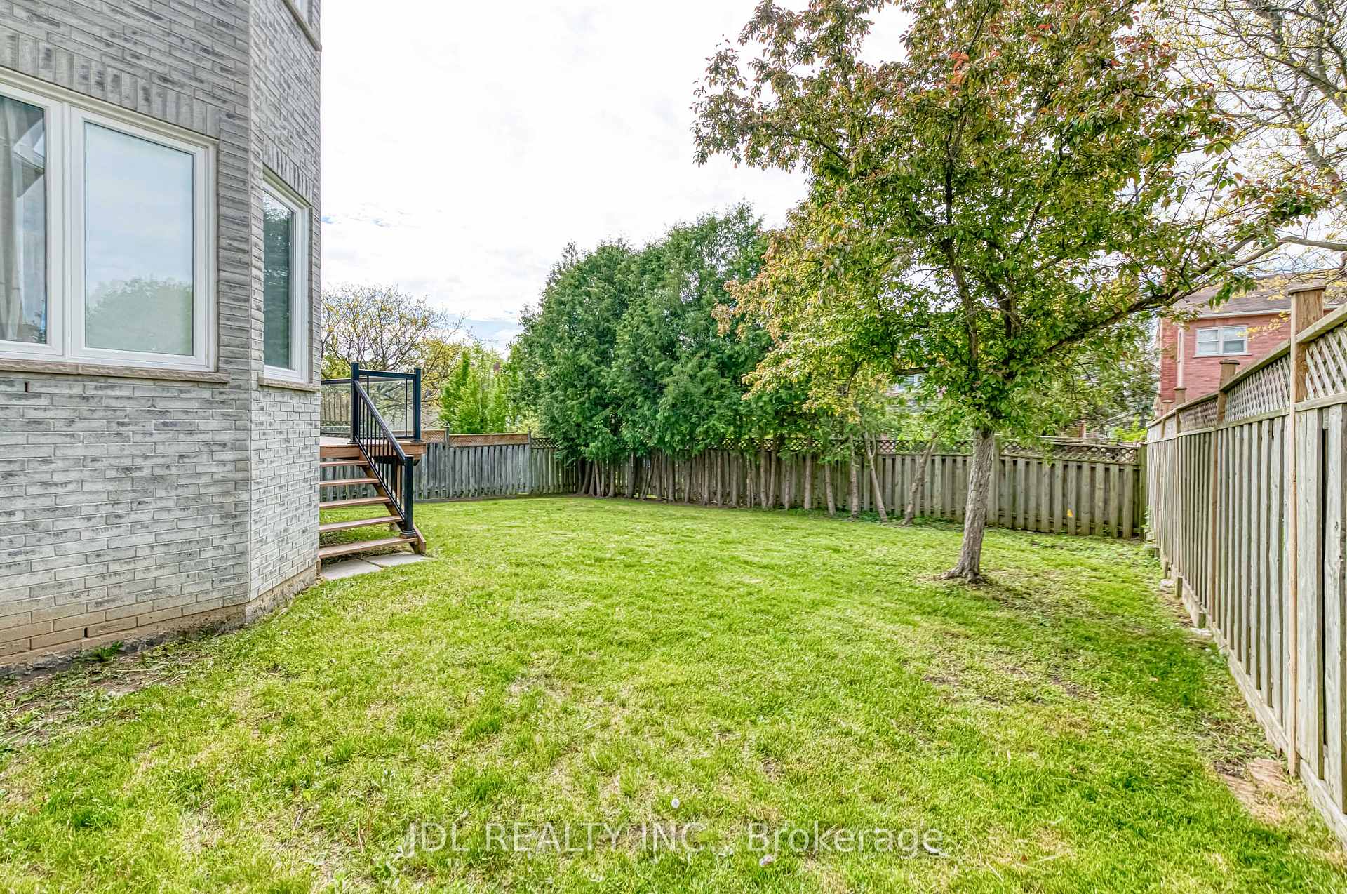 Photo 41 of 11 Heatherwood Crescent, Markham, Unionville — HOMEH