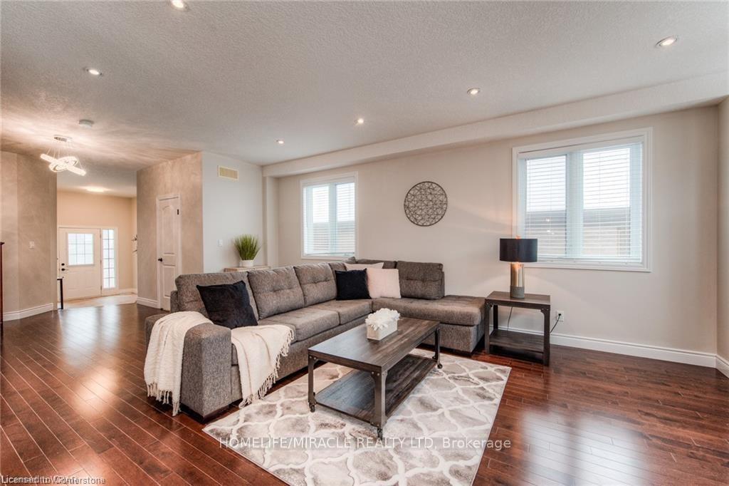 Photo 6 of 313 Zeller Drive, Kitchener, Grand River South — HOMEH