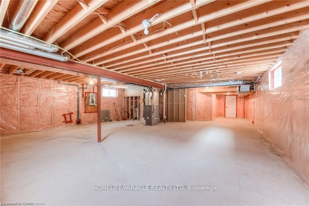 Photo 17 of 313 Zeller Drive, Kitchener, Grand River South — HOMEH