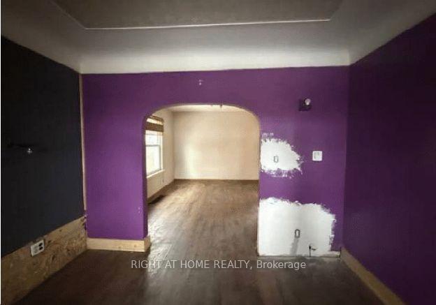 Photo 4 of 254 Albert Street W, Sault Ste Marie — HOMEH