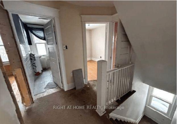 Photo 10 of 254 Albert Street W, Sault Ste Marie — HOMEH